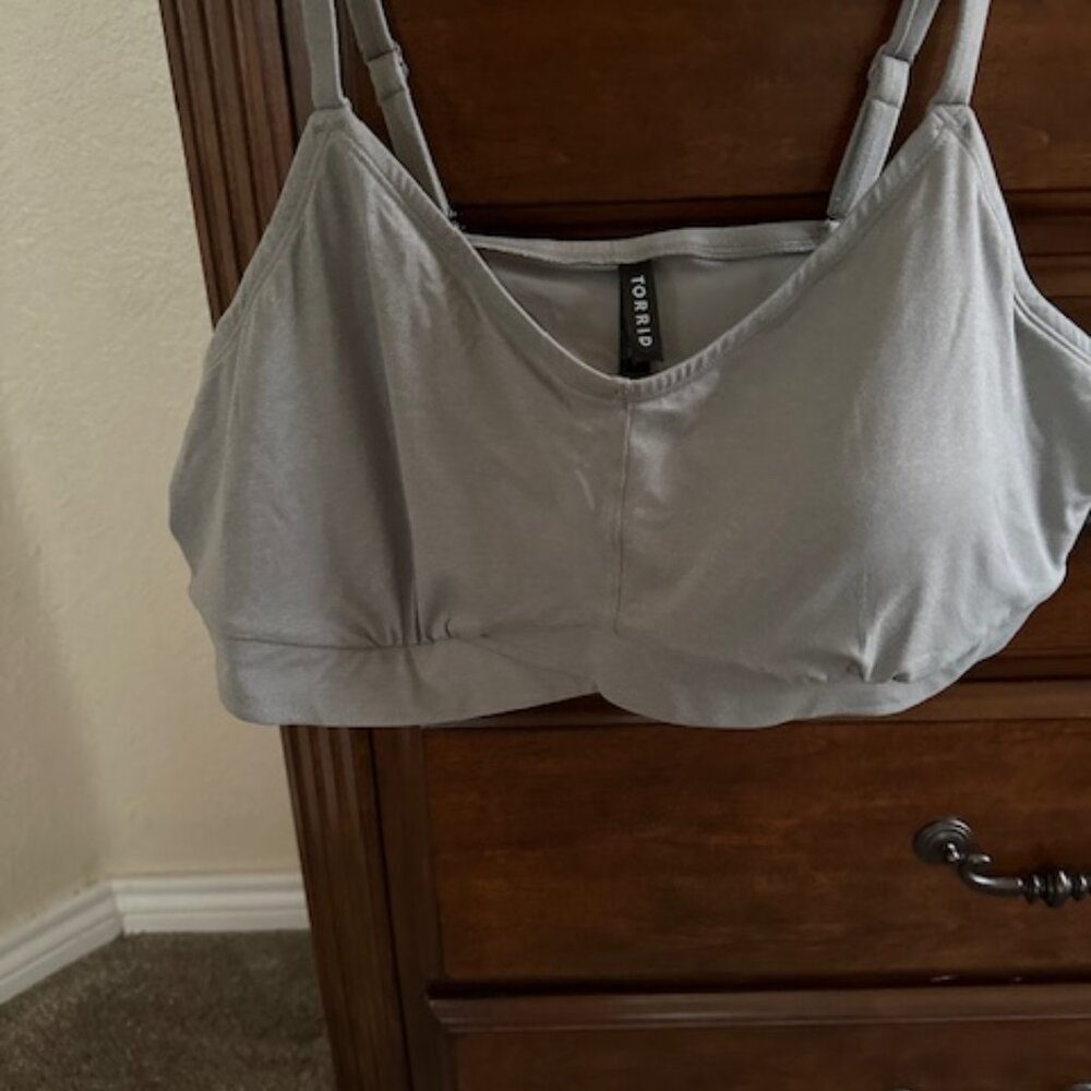 Torrid Curve Heather Gray Cross Front Bralette 3x